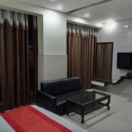 Hotel Vivah Residency Nowe Delhi Zewnętrze zdjęcie